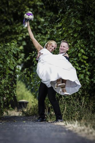 hochzeitsfotograf-olaf-fingerle-osterspai-brautpaar-stephanie-ian-koblenz-simmern-st. goar-boppard-cochem-neuwied-bad ems-lahnstein-montabaur-0044